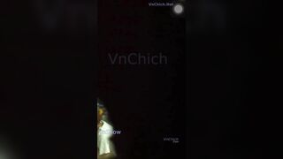 Quay lén em sinh viên hàng xóm vú đẹp
