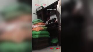 Bạn thân khác giới sướng vl, Cởi áo vú xem hồng ko xong sục được sướng vl