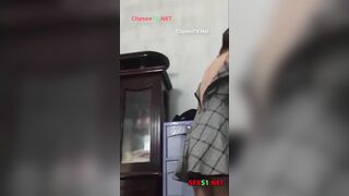 Bạn thân khác giới sướng vl, Cởi áo vú xem hồng ko xong sục được sướng vl