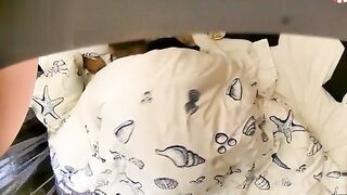 Quay lén khách địt nhau thì bị phát hiện mất mẹ cái điện thoại