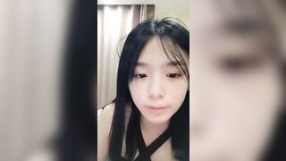 Em Teen Xinh Vừa Live Show Hàng Vừa Để Bạn Trai Chịch
