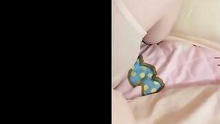 兄妹近親相姦】実の妹を妄想 - わざと妹にエロアニメを見せて挑発 無理やり押し倒し...て泣き叫ぶ... - UncatedActress - パイパンコン - パイパン