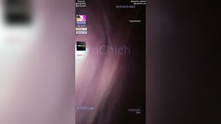 Em idol GạChịch MMLive (Eria2004) nứng lồn khỏa thân livestream lái ô tô đi gạ chịch 2