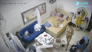 [Seri Hack Cam] nhà có 3 nàng tiên thay đồ thủ dâm cho nhau