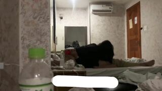 Địt e gái mưa lên đỉnh bị người yêu phát hiện