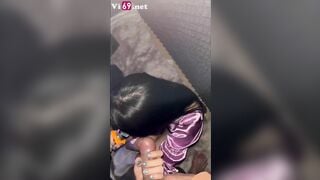Karaoke bến tre, Vừa hát vừa sục cu cho khách xong djt trên bàn