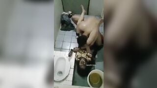 Clip Hot Đi Hát Uống Say Bị Dắt Vào Wc Hiếp Mất Đời Gái