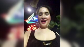Chị mbbg đi thể dục thì cho người lạ xem vú gạ địt