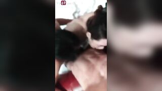 Các chị gái hồi xuân tranh nhau hành hạ phi công trẻ