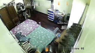 Bố Dượng Gắn Camera Quay Lén Phòng Con Gái Mới Lớn 4
