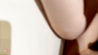 Siêu phẩm e học sinh vú bự lồn non tơ xuất tinh đầy lồn e nó