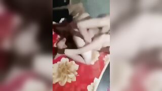Clip Hot Anh Trai Ở Sơn Tây Rủ Bạn Về Địt Em Gái Mình