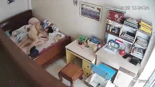 Hack cam phòng ngủ của cặp vợ chồng