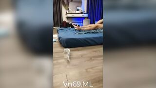 Vợ chồng địt nhau bị thg bạn live cụ lên app khẩu dâm kiếm tiền