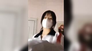 Huấn luyện em gái tôi cởi đồ và làm bài tập về nhà