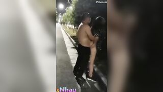 Độc lạ chị gái gạ ông chú béo có vợ djt ngoài đường sướng vl ra