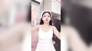 Tiktoker ThảoBaby YYLive múp rụp lồn hồng livestream thủ dâm cực ngon 2