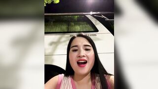 Chị mbbg vú to đi gạ trai trong lúc tập thủ dục nhìn dâm đãng