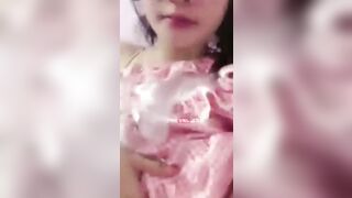 Học sinh mới lớn đã nứng lồn vú to lồn múp dâm đãng