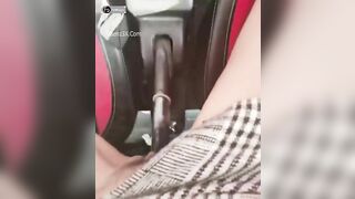 Cô Gái Thủ Dâm Với Cần Gạt Số Xe Ô Tô