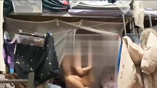 Nứng quá đè bạn gái ra trong ký túc xá