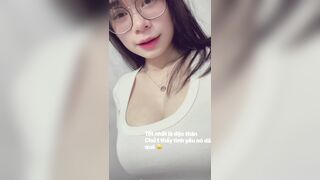 Lên video mấy em ngực to cho anh em làm lọ vương😂
