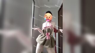 Gái xinh nhảy nude 2