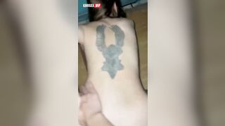 Full clip e Tường Vy xăm cu sau lưng djt nhau khẩu dâm sướng vl
