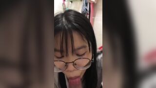 mày bú mạnh đi tao sắp ra rồi.