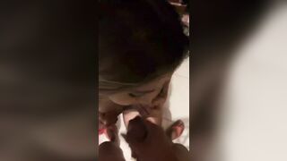 Gái dâm bú cu dâm đãng bắn tinh đầy người con đĩ