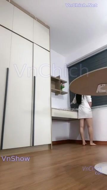Em gái Việt MMlive sanzai2 public thủ dâm ở quán cafe không đã liền đi gạ chịch