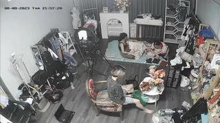 Hack Cam Trong Phòng Live Bán Đồ Của Các Bạn Trẻ