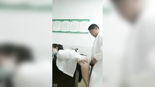Y tá với Bác Sĩ Trưởng djt nhau trước mặt bệnh nhân hôn mê bị phát hiện