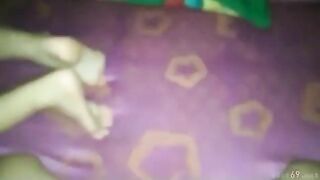 Sao lồn m ra nhiều máy thế, Đã bảo đến tháng mà m cứ đòi djt