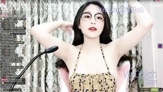 Em idol Kka_mmi dễ thương , khỏa thân livestream lắc đít show lồn vú hồng cực ngon 2