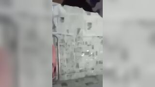 Thấy Anh rể xxnhau9 và chị gái địt nhau trong phòng em gái không chịu được ra nhà tắm