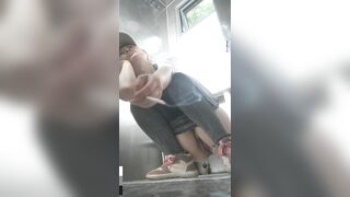 Quay lén gái đi đái tập 4