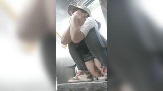 Quay lén gái đi đái tập 4