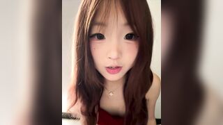 Học sinh loli hàng non vú to show hàng dâm đãng