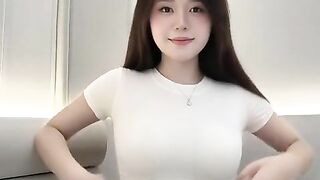 nghe bảo em này đang hot  (bot lột ở mô tả)