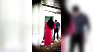 Thầy giám thị địt nhau với bà chủ nhiệm trong nhà kho trường bị học sinh quay lén