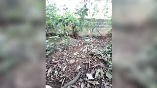 Mb2x - Đang Thủ Dâm Ngoài Vườn Lỡ Rên To Quá Bị Hàng Xóm Phát Hiện Nhìn Thấy Hết