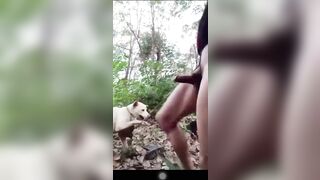 Ra vườn chịch 2 em chó cái