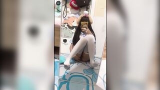 Em học sinh loli hàng non dâm đãng thích cosplay học sinh