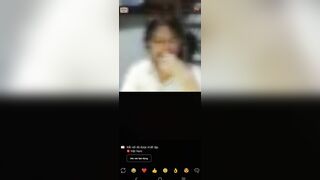 Mở mắt to quá