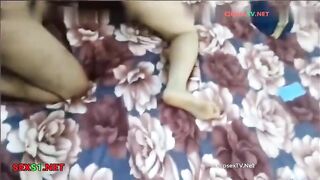 Quay lén 2 e học sinh làm tình khẩu dâm như người lớn sướng vl ra