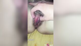 Lần đầu được phá trinh tranh thủ quay clip lại làm kỉ niệm