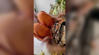 Lén bóp vú ngủi lồn hít hà con bạn thân mà ko dám djt nhau