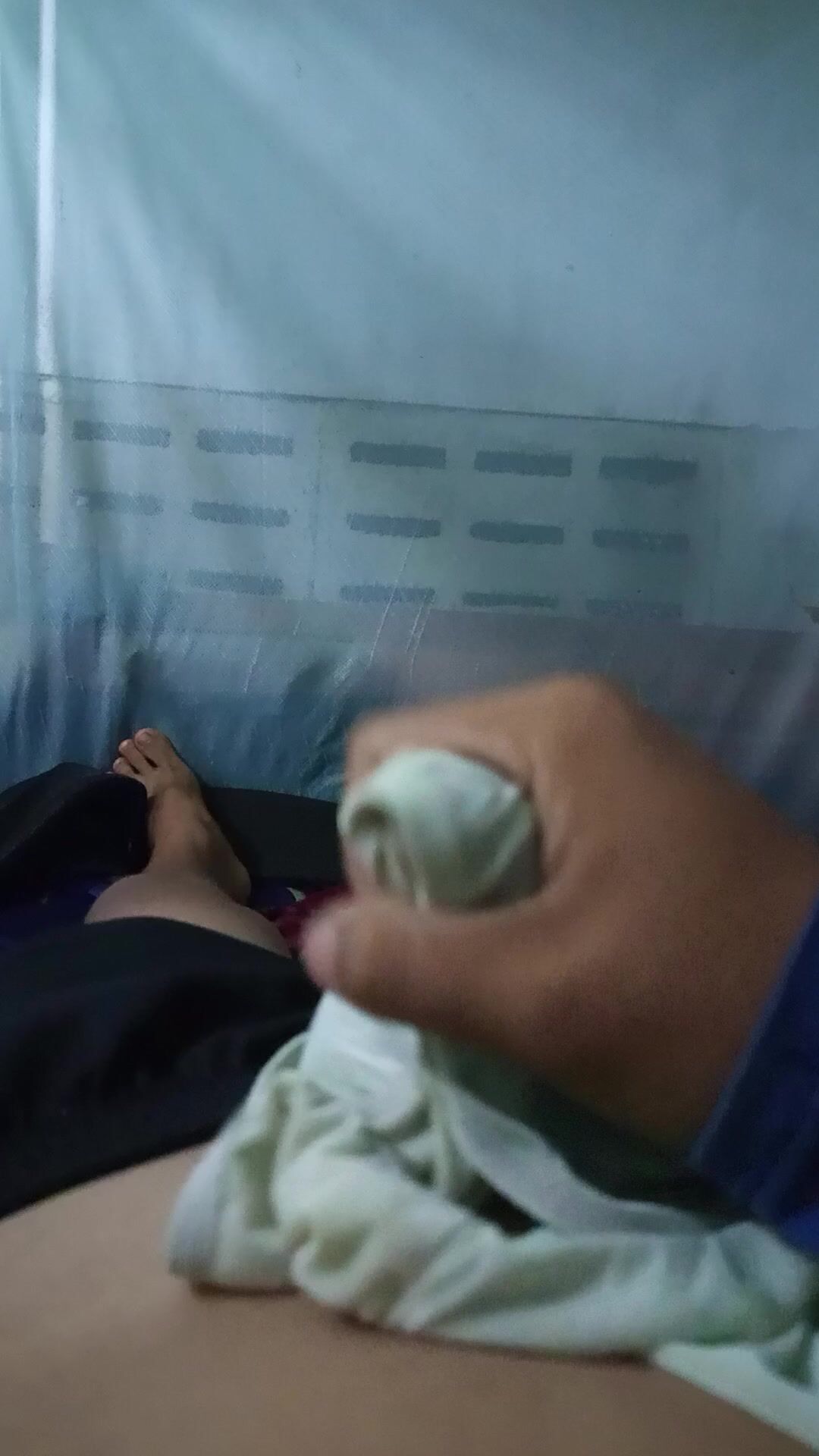 Nwng quá lấy quần lót nhỏ e sucj luôn