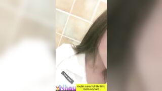 Em học sinh cấp 2 bị, thầy giáo sàm sỡ --- dâm trong nhà wc